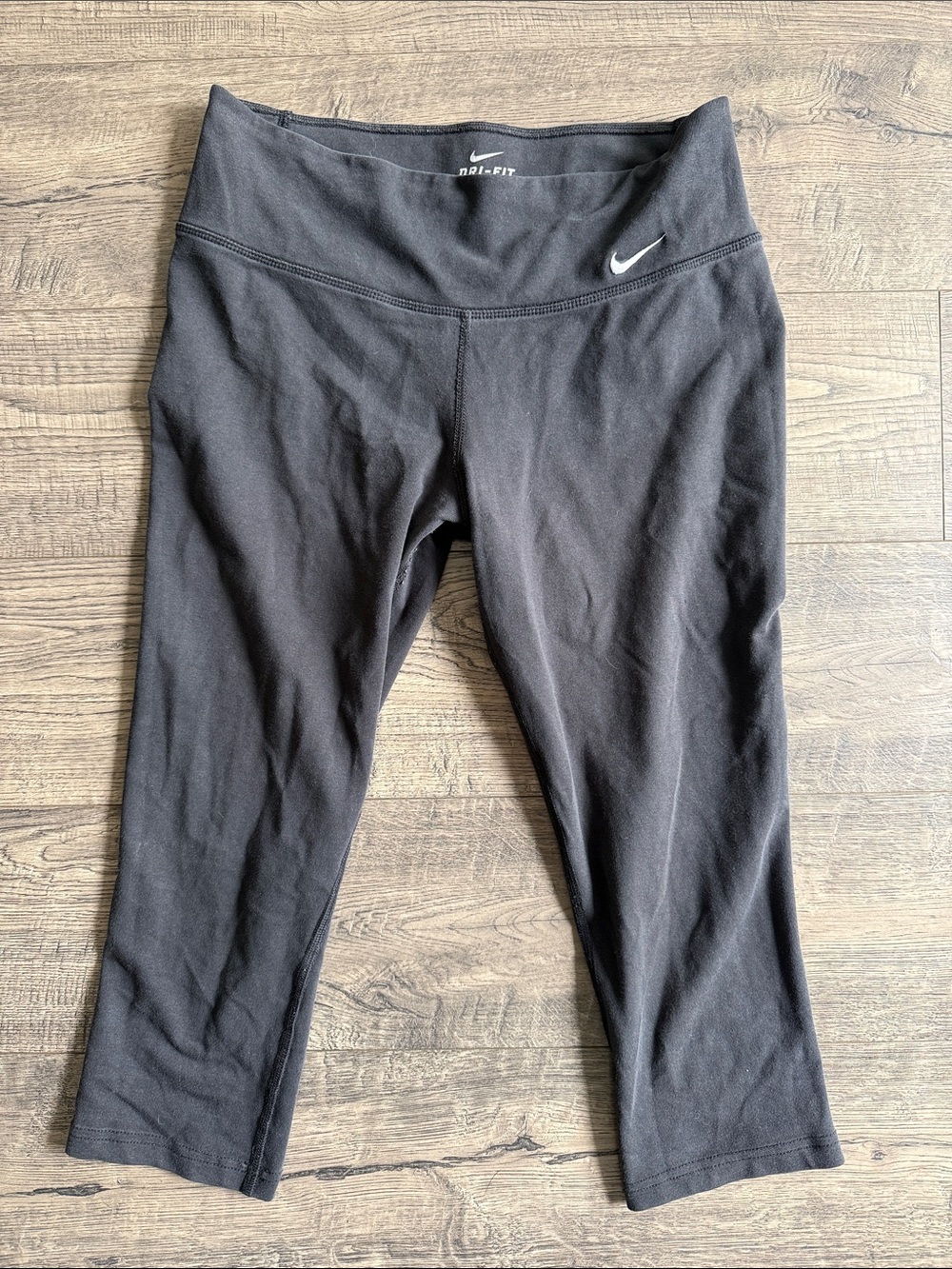 Nike Black Capri Leggings -Small